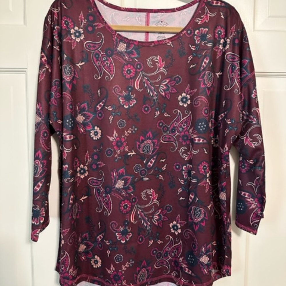 St Johns Bay Size XL 3/4 Sleeve Top Never Worn